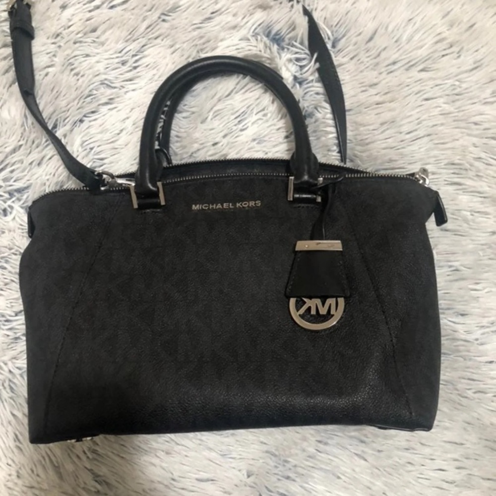 Iso Riley purse